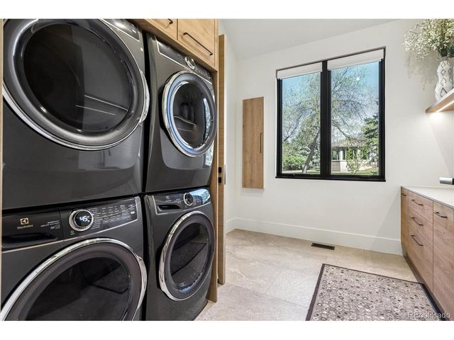 1533 Cherryville Rd, Greenwood Village, CO 80121