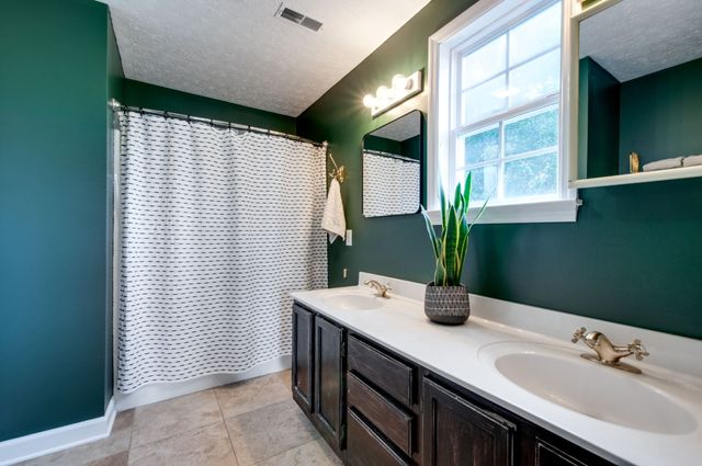7305 Demetrius Ct, Fairview, TN 37062