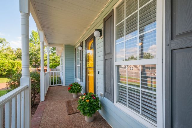 7305 Demetrius Ct, Fairview, TN 37062