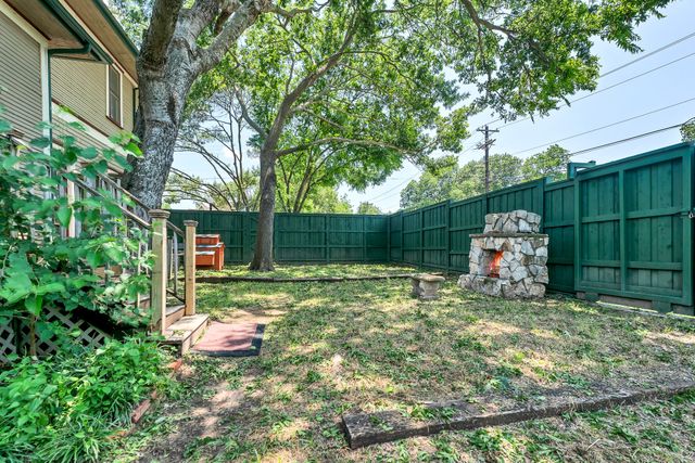 414 W Columbia Street, Weatherford, TX 76086