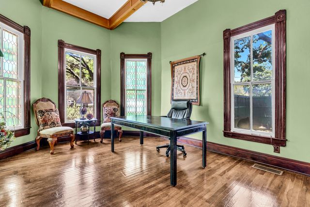 414 W Columbia Street, Weatherford, TX 76086