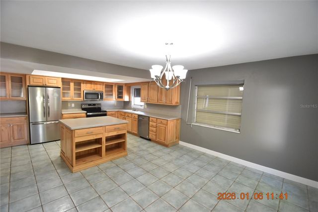 6485 30TH AVENUE N, St Petersburg, FL 33710