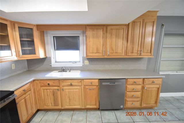 6485 30TH AVENUE N, St Petersburg, FL 33710