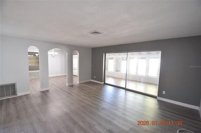 6485 30TH AVENUE N, St Petersburg, FL 33710