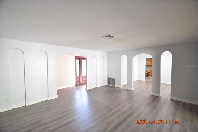 6485 30TH AVENUE N, St Petersburg, FL 33710