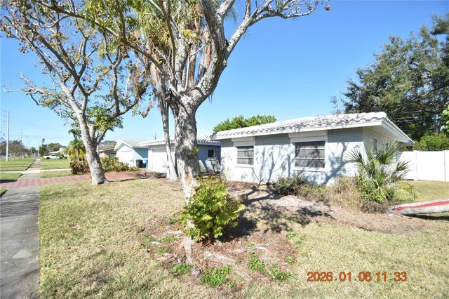 6485 30TH AVENUE N, St Petersburg, FL 33710