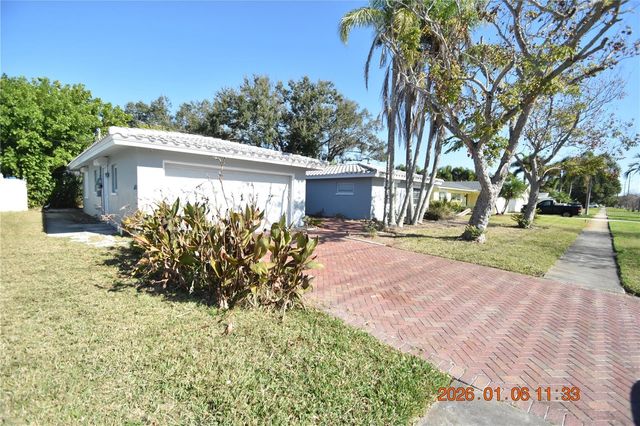 6485 30TH AVENUE N, St Petersburg, FL 33710