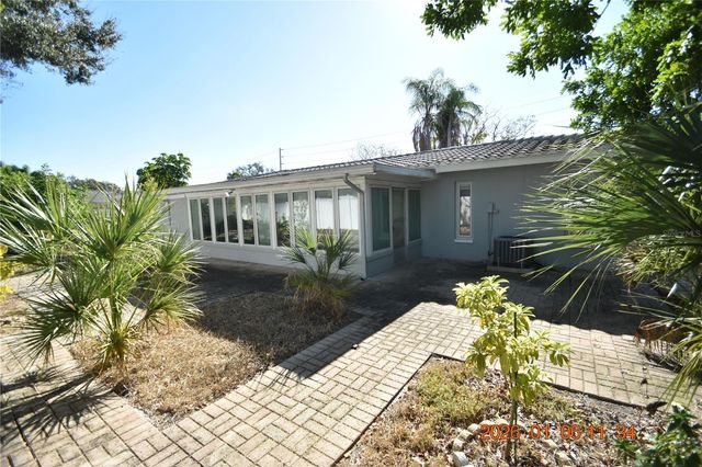 6485 30TH AVENUE N, St Petersburg, FL 33710