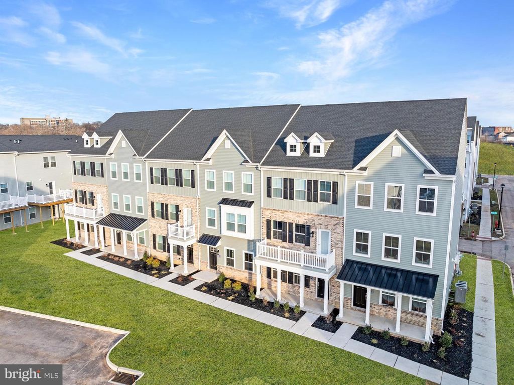 402 MERCURY LN, Phoenixville, PA 19460