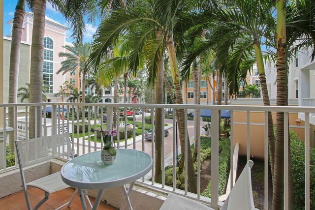 802 W Windward Way 206, Lantana, FL 33462