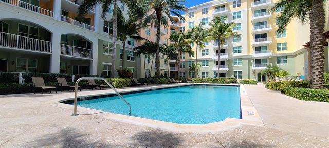 802 W Windward Way 206, Lantana, FL 33462