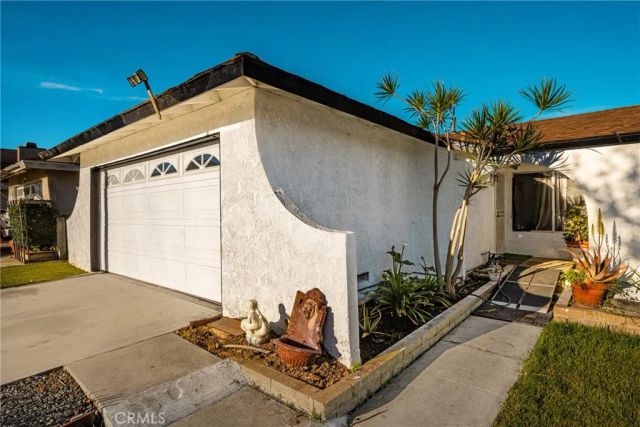 2171 Pomona, Costa Mesa, CA 92627