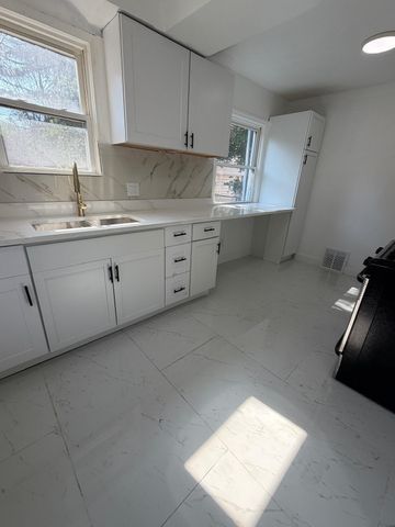6849 Sw Rosemont Avenue Sw, Detroit City, MI 48228