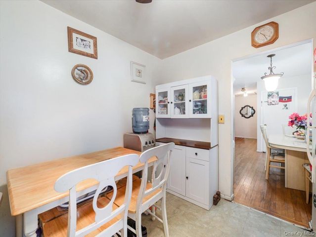 6 Byron Street, New City, NY 10956