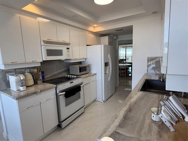 2000 Island Blvd 1603, Aventura, FL 33160
