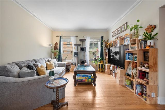 853 W Carmen Avenue 1D, Chicago, IL 60640