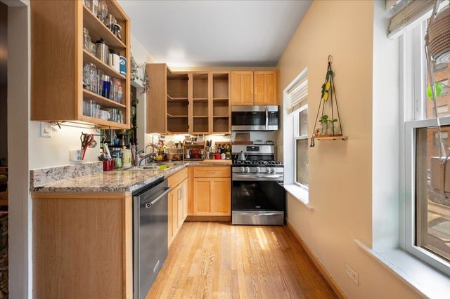 853 W Carmen Avenue 1D, Chicago, IL 60640