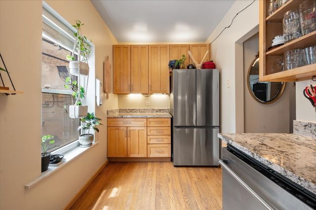 853 W Carmen Avenue 1D, Chicago, IL 60640