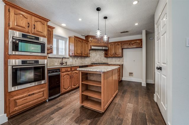 512 Parkview Place, Coppell, TX 75019