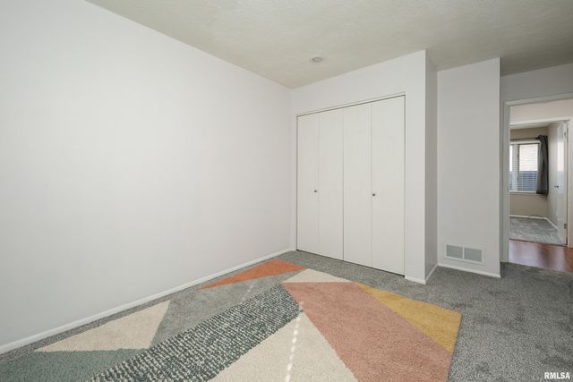 3752 CEDARWOOD Court, Bettendorf, IA 52722