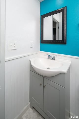 3752 CEDARWOOD Court, Bettendorf, IA 52722