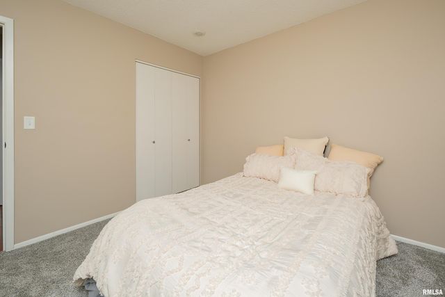 3752 CEDARWOOD Court, Bettendorf, IA 52722