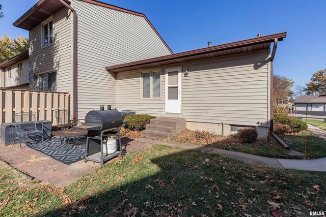 3752 CEDARWOOD Court, Bettendorf, IA 52722