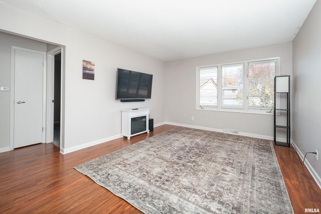 3752 CEDARWOOD Court, Bettendorf, IA 52722