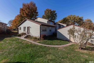 3752 CEDARWOOD Court, Bettendorf, IA 52722