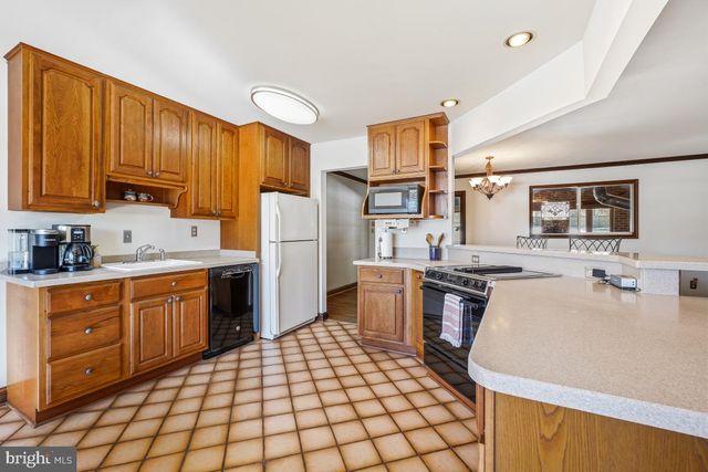 24357 FLAMINGO TER, Gaithersburg, MD 20882