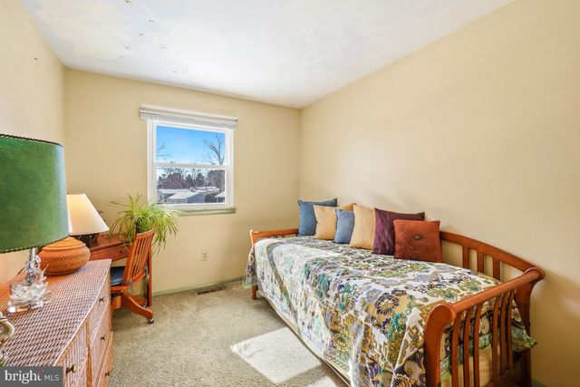 24357 FLAMINGO TER, Gaithersburg, MD 20882