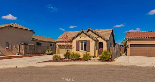 3919 Portals, Clovis, CA 93619