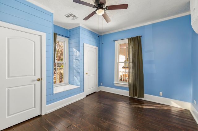 1310 Beachton Street, Houston, TX 77007