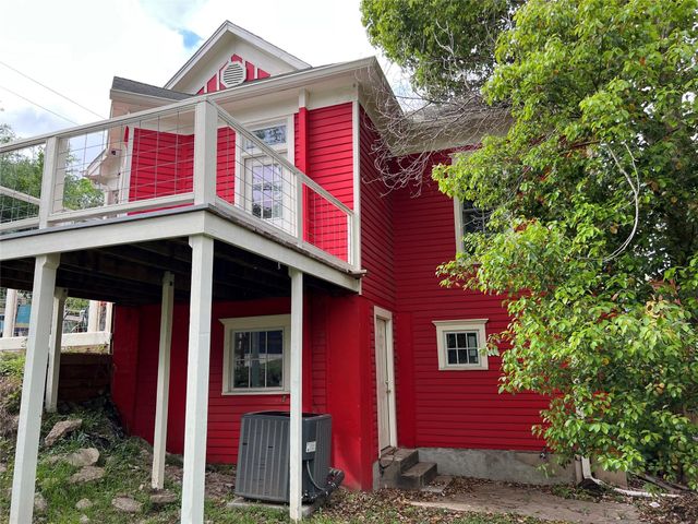 1310 Beachton Street, Houston, TX 77007