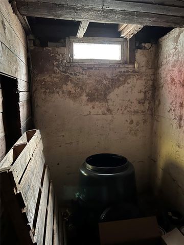 1310 Beachton Street, Houston, TX 77007