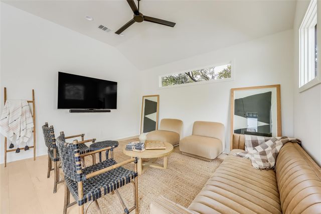 606 Josephine ST, Austin, TX 78704