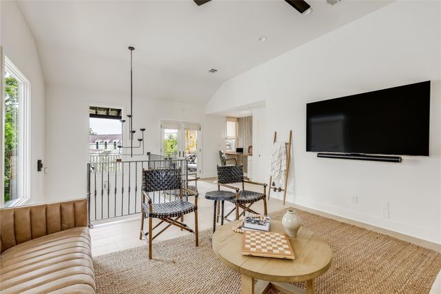 606 Josephine ST, Austin, TX 78704