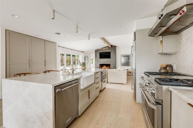 606 Josephine ST, Austin, TX 78704