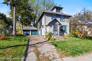1527 Massachusetts Avenue, Lansing, MI 48906