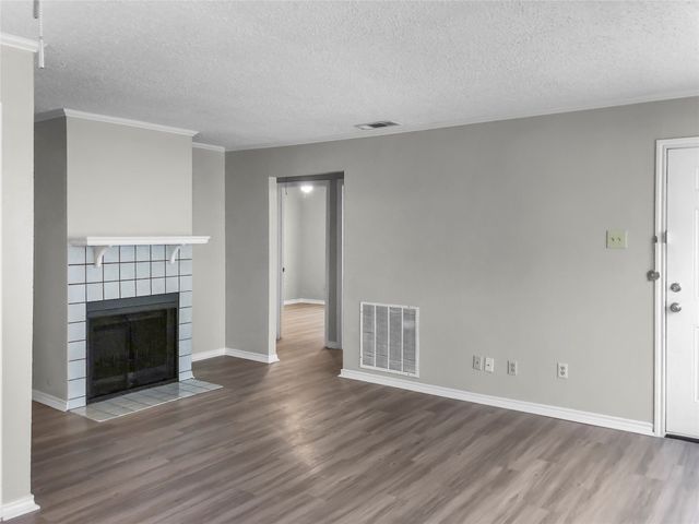 1114 Valley View Drive, Glenn Heights, TX 75154