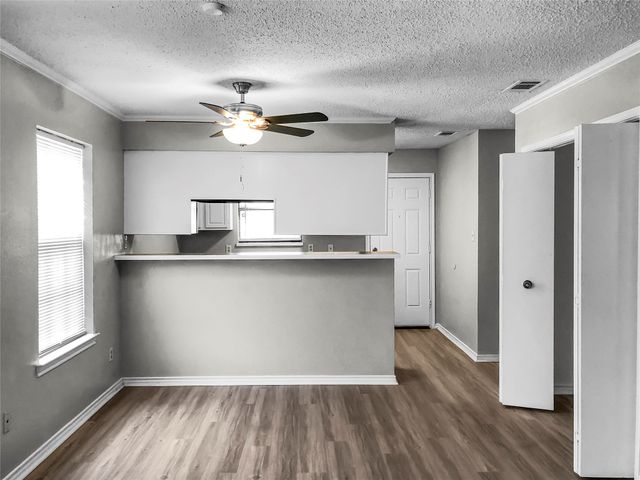 1114 Valley View Drive, Glenn Heights, TX 75154