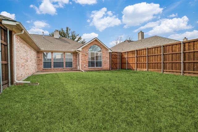 10810 Camelot Drive, Frisco, TX 75035