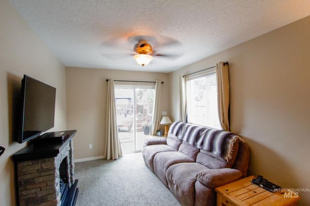 2055 W Sunny Slope Dr, Meridian, ID 83642