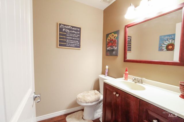 2055 W Sunny Slope Dr, Meridian, ID 83642