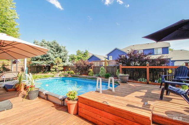 2055 W Sunny Slope Dr, Meridian, ID 83642