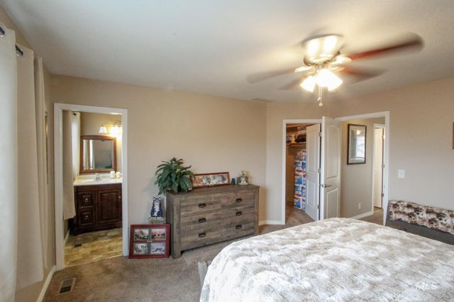 2055 W Sunny Slope Dr, Meridian, ID 83642
