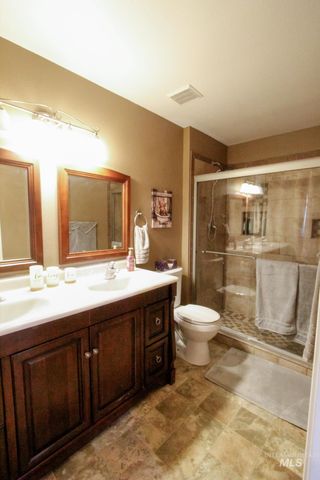2055 W Sunny Slope Dr, Meridian, ID 83642