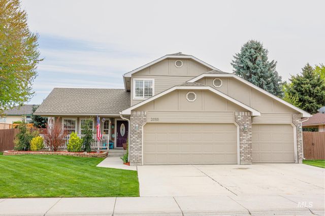 2055 W Sunny Slope Dr, Meridian, ID 83642