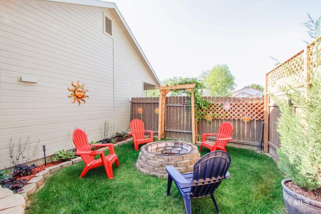 2055 W Sunny Slope Dr, Meridian, ID 83642