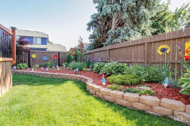 2055 W Sunny Slope Dr, Meridian, ID 83642